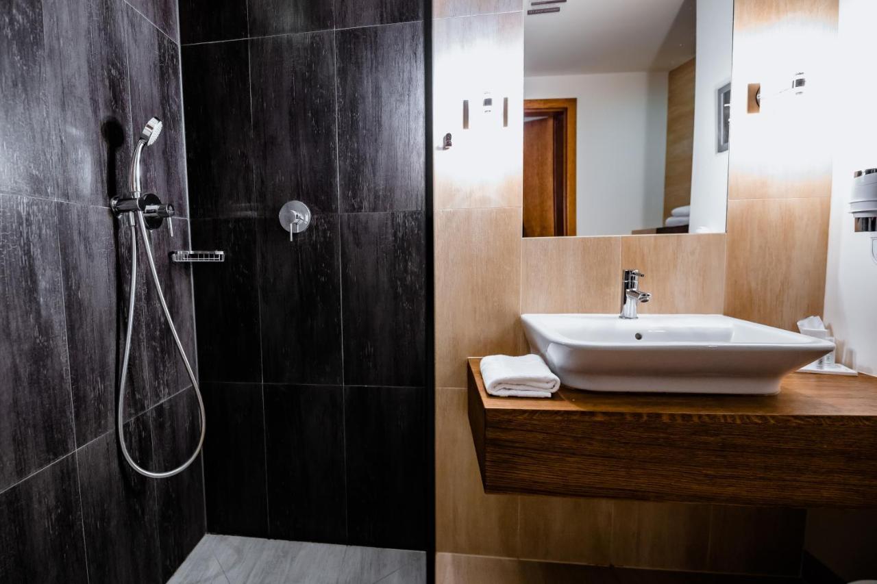 Small Double Room,1148769700:JPEG