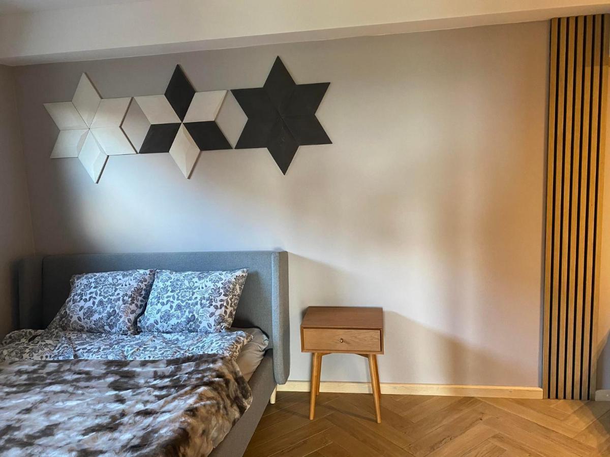 One-Bedroom House,1299329602:JPEG