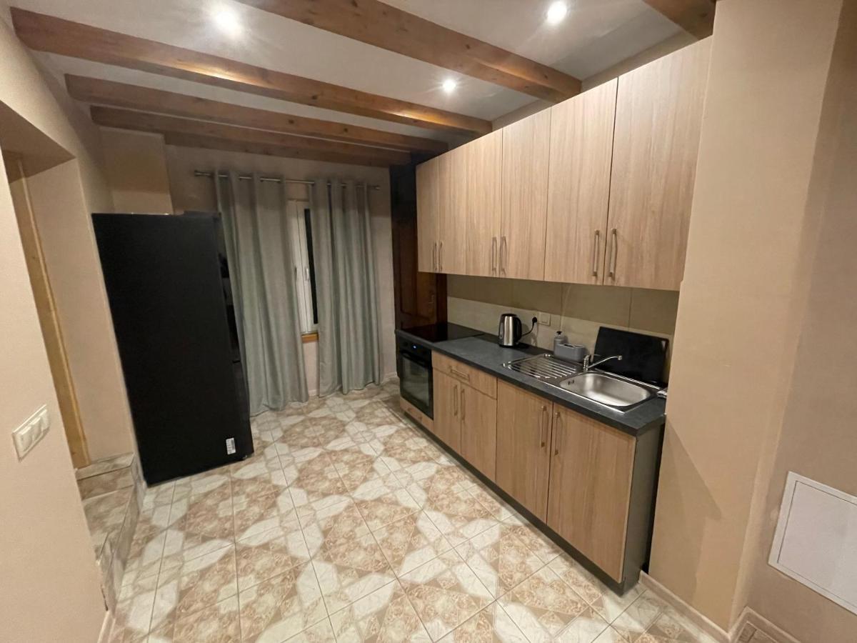 Four-Bedroom House,1342582037:JPEG