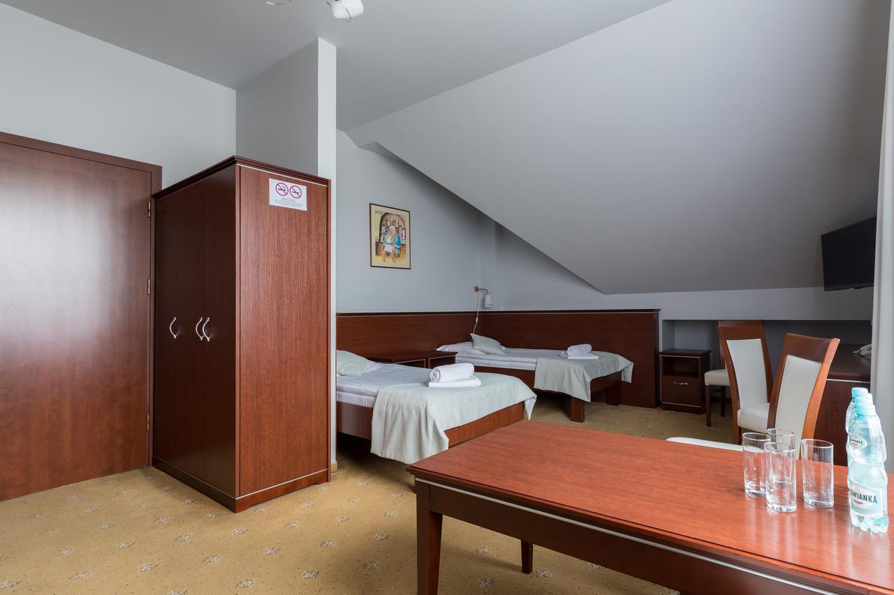 Double or Twin Room,664693833:JPEG